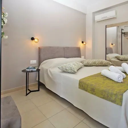 Apartment Mr&mrs Paradisos
